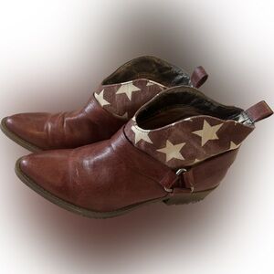 Reduced Coconuts Red western leather boots stars low cut 7M patriotic boho flaw